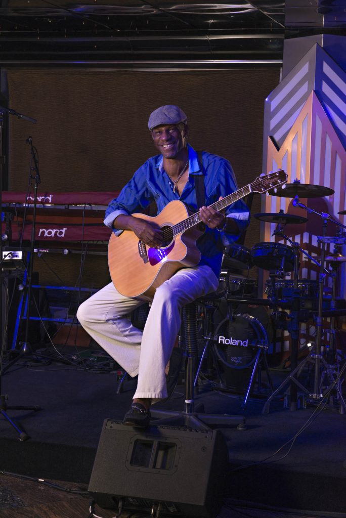 alexcarnival.com – Guitar Soloist